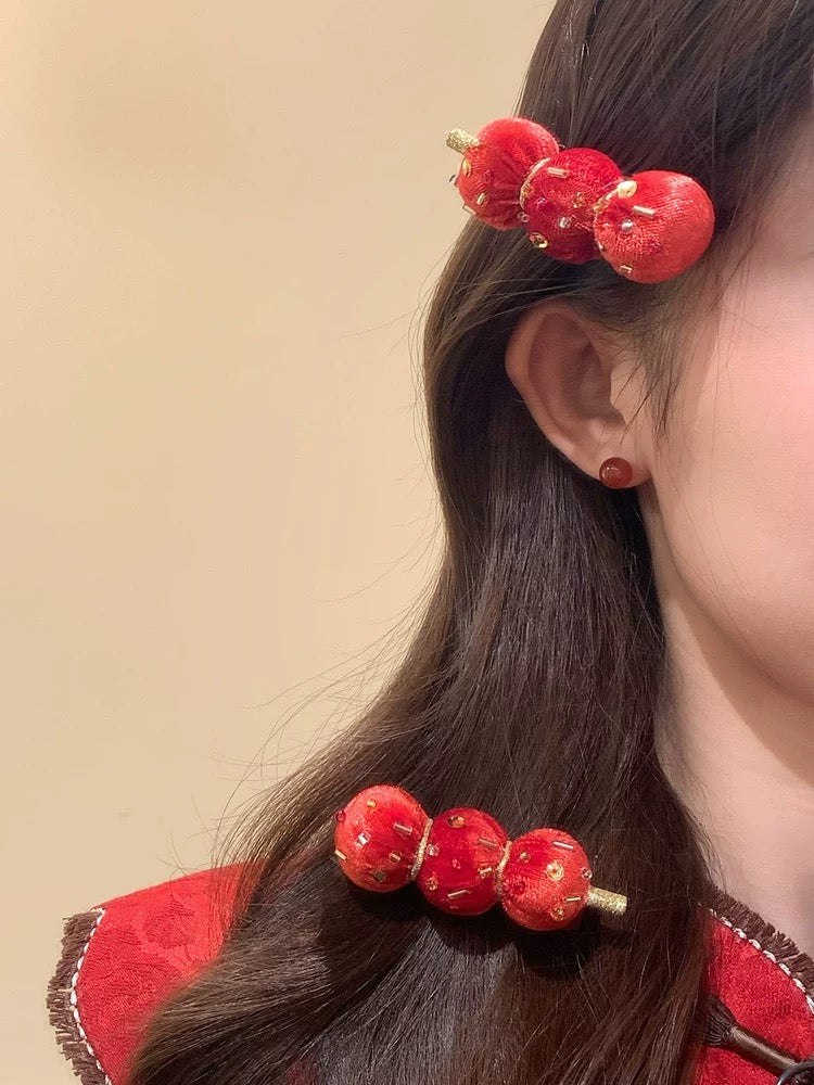 A pair of candied hawthorn-shaped New Year's hair clips  糖葫芦新年发卡一对儿