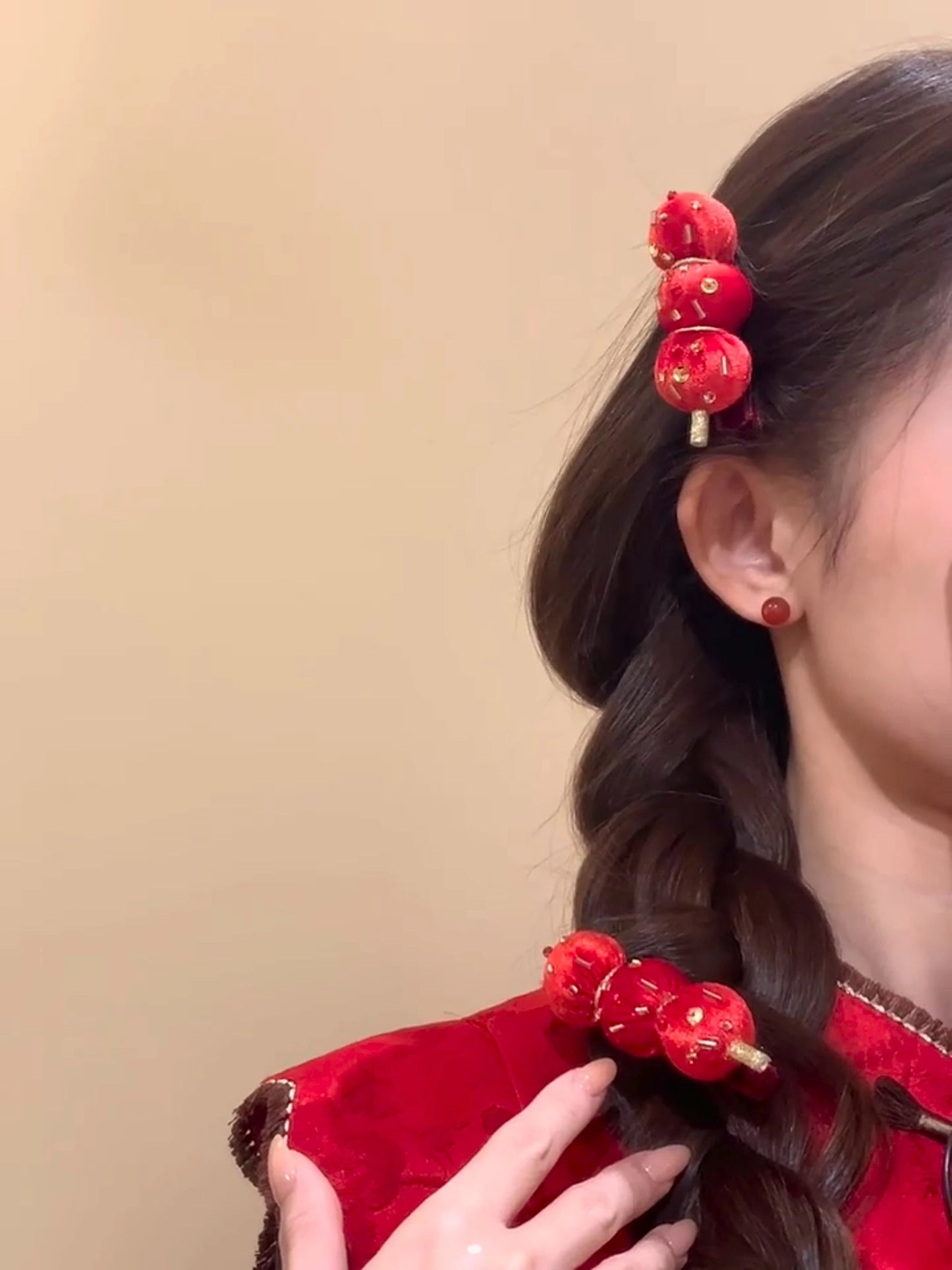 A pair of candied hawthorn-shaped New Year's hair clips  糖葫芦新年发卡一对儿