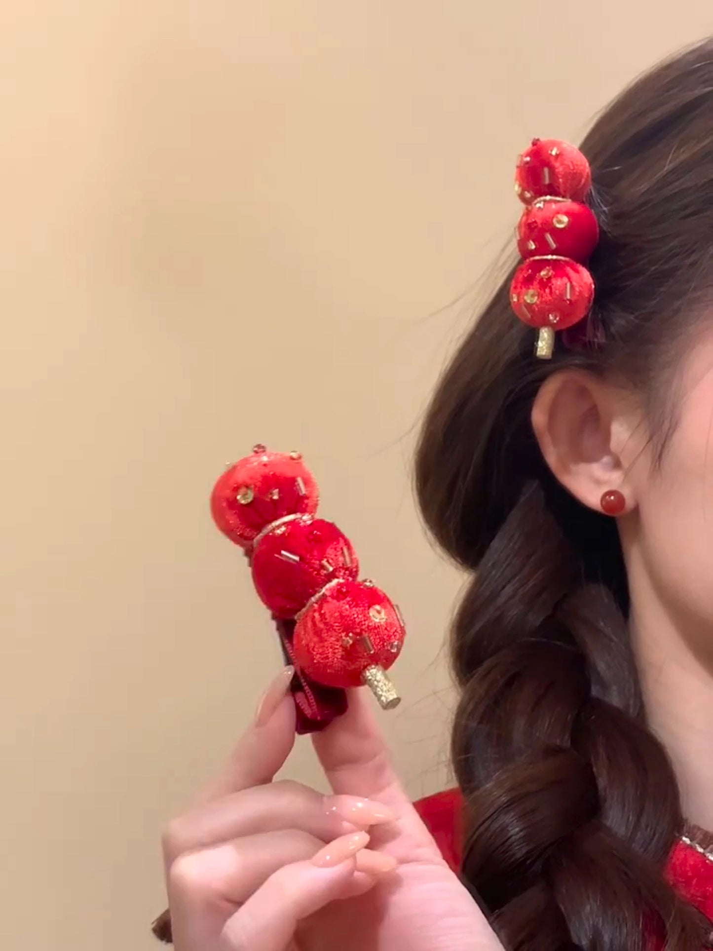 A pair of candied hawthorn-shaped New Year's hair clips  糖葫芦新年发卡一对儿